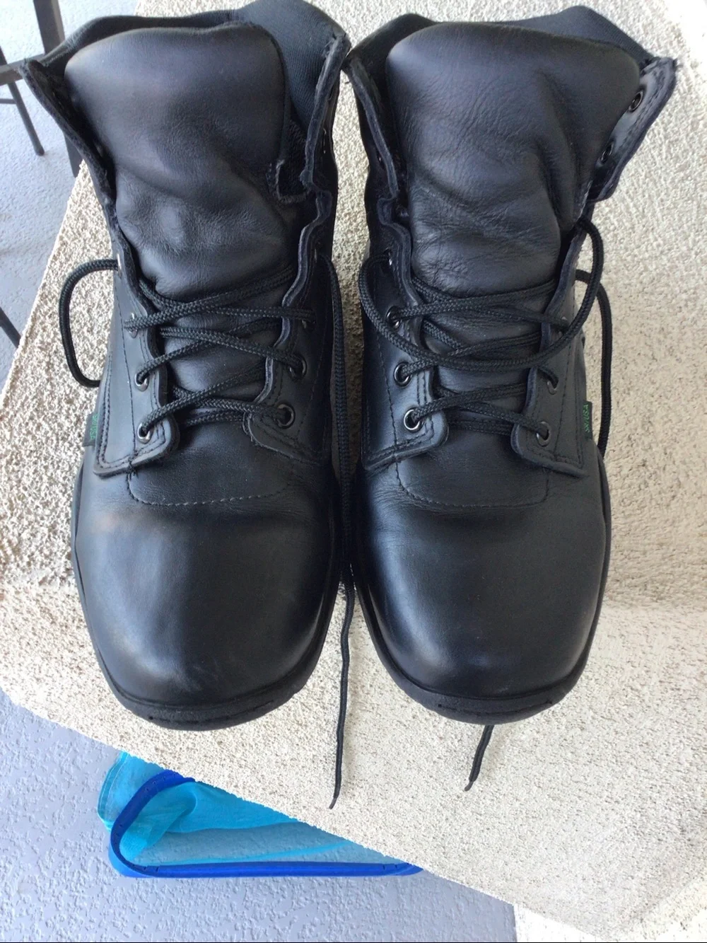 ReeBok 10.5/wide postal approval great used conditions